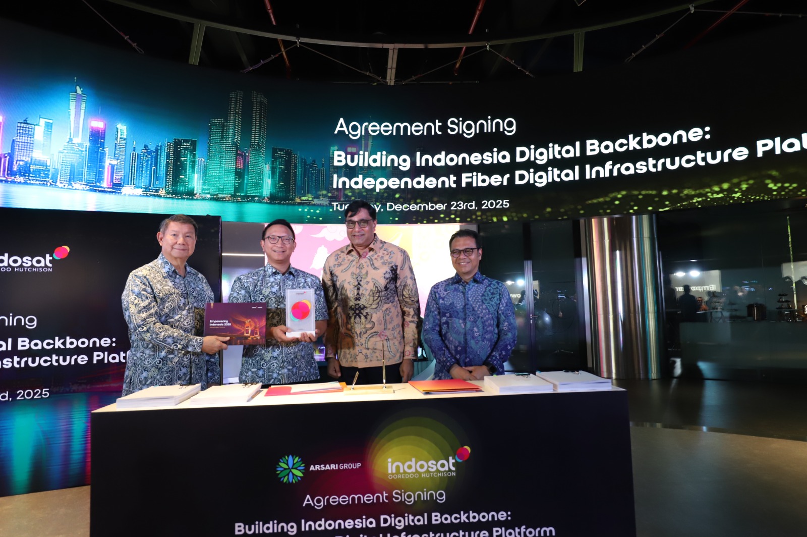 Indosat, Arsari Group, dan Northstar Group Bentuk Platform Serat Optik Digital Independen untuk Perkuat Tulang Punggung Digital Indonesia