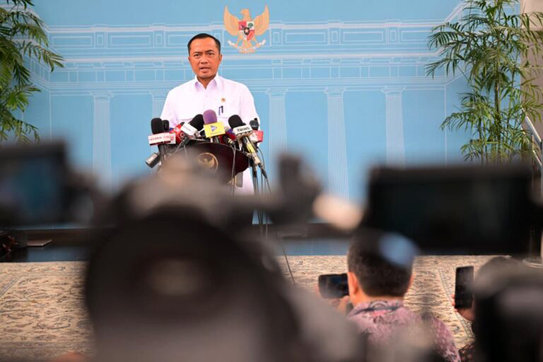 Presiden Prabowo Subianto memberikan sejumlah arahan strategis untuk penguatan pendidikan tinggi nasional dalam Taklimat Presiden Republik Indonesia dengan Rektor serta Pimpinan Perguruan Tinggi Negeri Tahun 2026. Taklimat tersebut menyoroti perluasan akses beasiswa, penguatan sains dan teknologi, serta pemenuhan kebutuhan tenaga kesehatan nasional.