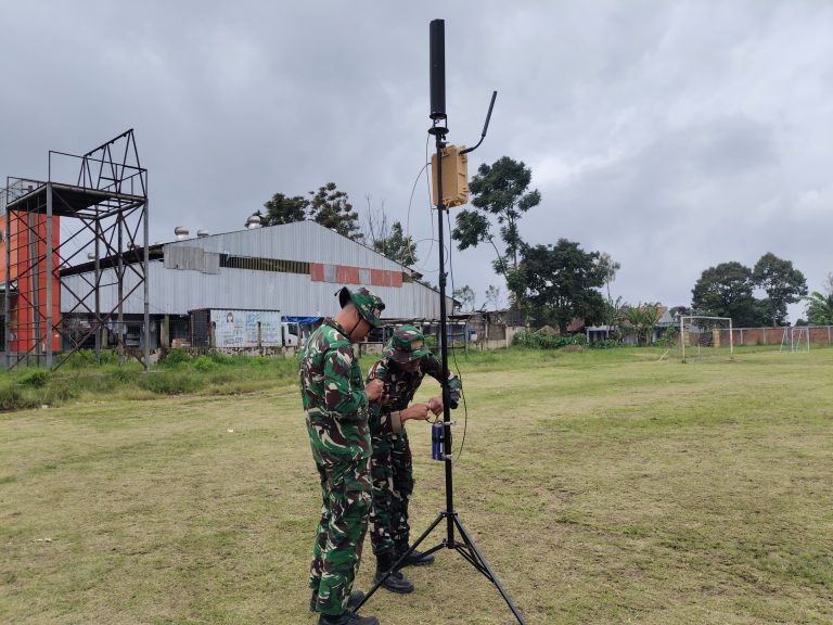Drone tersebut digunakan untuk membantu pengumpulan data geospasial di lokasi bencana, terutama pada area yang sulit dijangkau. Selain itu, perangkat ini mampu menghasilkan citra udara beresolusi tinggi guna menganalisis kondisi medan serta luasan longsoran.
