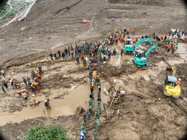 Longsor Bandung Barat1