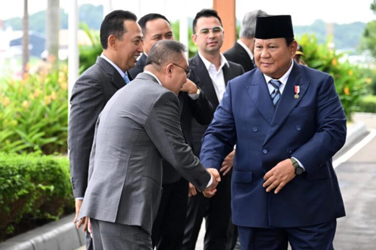 Kunjungan ini menjadi bagian dari upaya penguatan diplomasi Indonesia di tingkat global, baik dalam kerja sama bilateral maupun forum ekonomi dunia. Kunjungan Presiden Prabowo menegaskan peran aktif dalam percaturan global, sekaligus memperkuat posisi Indonesia di tengah dinamika ekonomi dan geopolitik dunia.