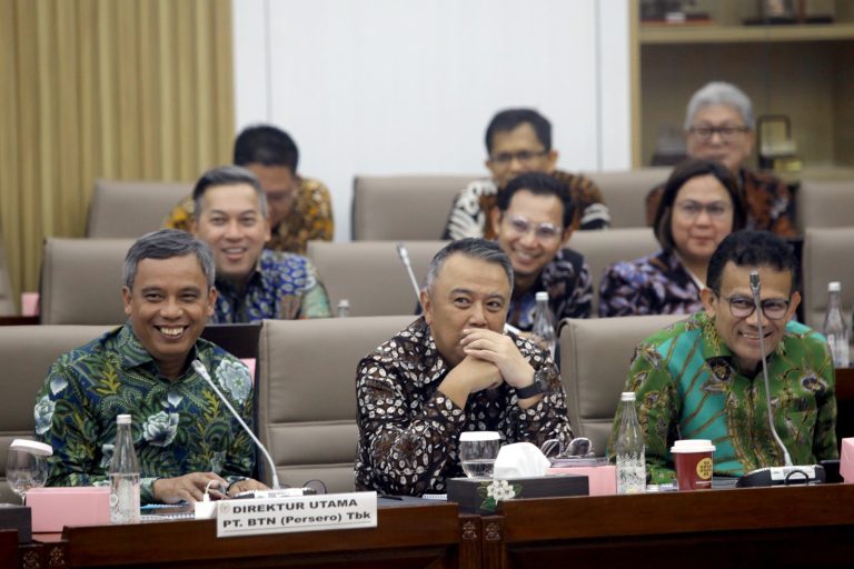 Dalam kesempatan tersebut, BTN berkomitmen untuk mengakselerasi pertumbuhan bisnis dengan profitabilitas yang terus menguat. Didorong optimalisasi Bale by BTN sebagai engine of growth pada 2026 yang mengintegrasikan gaya hidup, kebutuhan finansial sehari-hari, dan aktivitas bisnis. BTN juga menegaskan konsistensinya dalam mendukung program perumahan nasional melalui peran strategis sebagai bank utama penyalur KPR subsidi.
