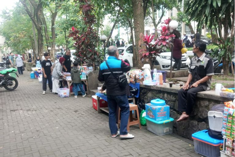 Ujian penerimaan tidak hanya menjadi proses seleksi akademik, tetapi juga mampu menggerakkan ekonomi, khususnya bagi pelaku UMKM.