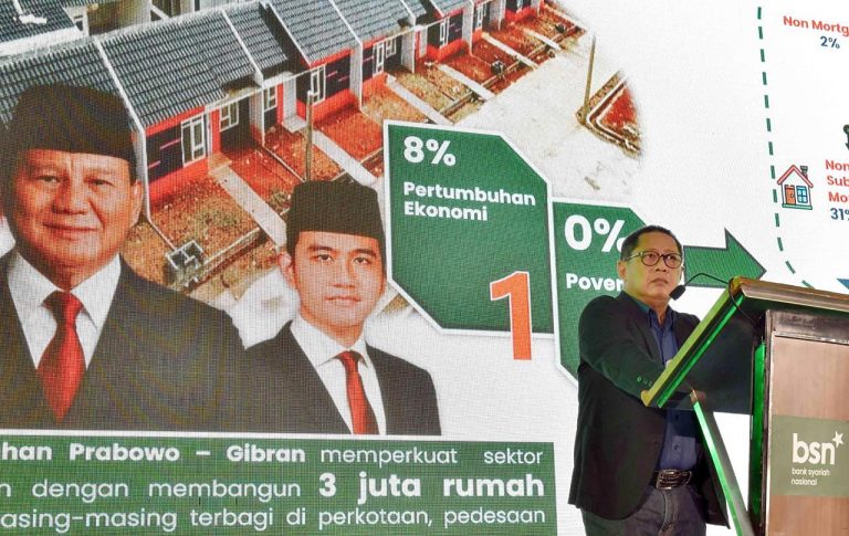 Acara tersebut dihadiri oleh 79 developer sebagai mitra BSN yang selama ini telah bekerjasama dengan BSN dalam membangun rumah untuk masyarakat di wilayah Jawa Barat. Developer Gathering yang dilaksanakan di empat kota, antara lain Jakarta, Bandung, Surabaya dan Semarang tersebut tidak sekedar memberikan apresiasi kepada developer, tetapi juga memberikan solusi bisnis dari produk layanan KPR yang diberikan oleh BSN yang dapat dimanfaatkan dalam mengembangkan bisnis developer ke depannya.