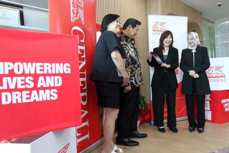 Sepanjang tahun 2025, Generali Indonesia telah membayarkan klaim senilai lebih dari Rp 1,3 Triliun untuk lebih dari 273.000 kasus klaim yang terdiri dari klaim manfaat kesehatan, klaim manfaat meninggal dunia dan klaim manfaat penyakit kritis. Pembayaran klaim ini merupakan bagian dari komitmen Generali Indonesia untuk terus mendampingi nasabah melewati masa-masa sulit.