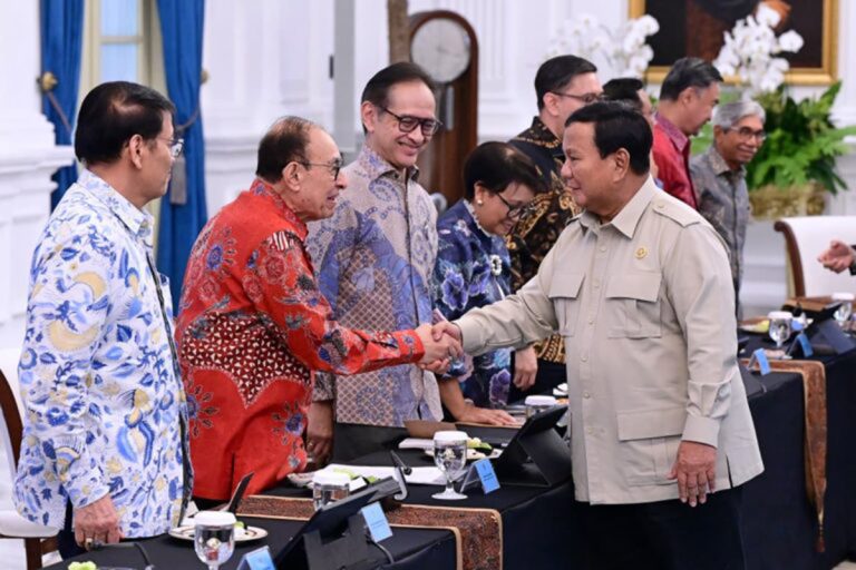 Pertemuan yang berlangsung selama kurang lebih tiga jam tersebut meninggalkan kesan mendalam bagi para peserta, terutama terkait keterbukaan Presiden dalam membahas dinamika politik luar negeri Indonesia, termasuk isu Palestina.