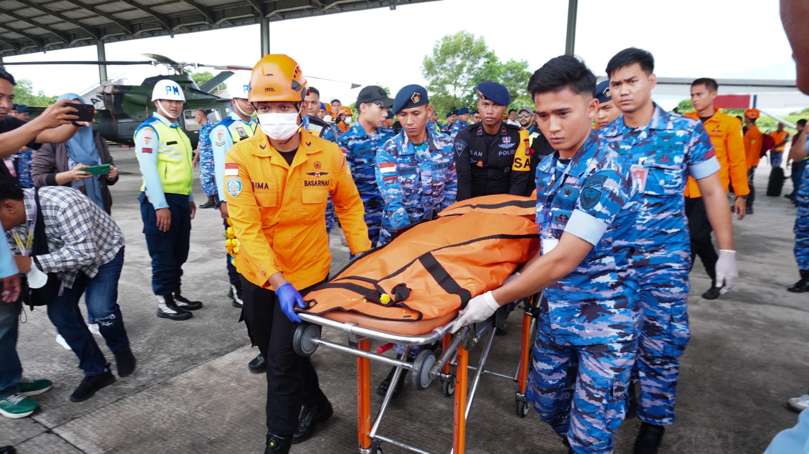 Sinergi TNI AU–Basarnas, Jenazah Pilot Pelita Air Berhasil Dievakuasi ke Tarakan