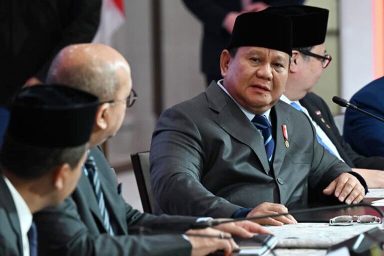 Mengawali sambutannya, Presiden Prabowo menyampaikan kehormatan dapat berada di Washington DC untuk berbicara bersama para pelaku bisnis kedua negara.