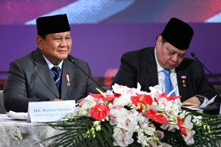 Mengawali sambutannya, Presiden Prabowo menyampaikan kehormatan dapat berada di Washington DC untuk berbicara bersama para pelaku bisnis kedua negara.