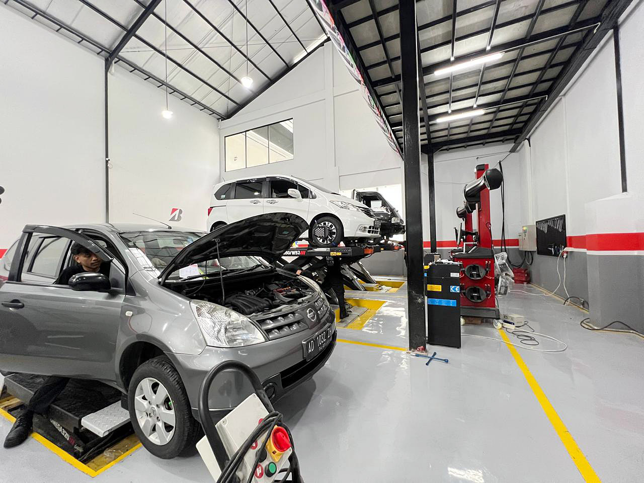 Jelang Mudik 2026, Bridgestone Indonesia Ingatkan Pentingnya Perawatan Ban Mobil Hybrid