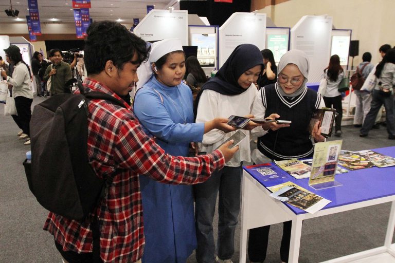 BTN memperkuat peran sebagai bank modern berbasis ekosistem terintegrasi. Melalui tema “Build, Battle, and Beat”, BTN mengusung semangat membangun fondasi yang kuat, berinovasi menghadapi dinamika industri, serta memenangkan tantangan di sektor perumahan, bisnis, dan gaya hidup.