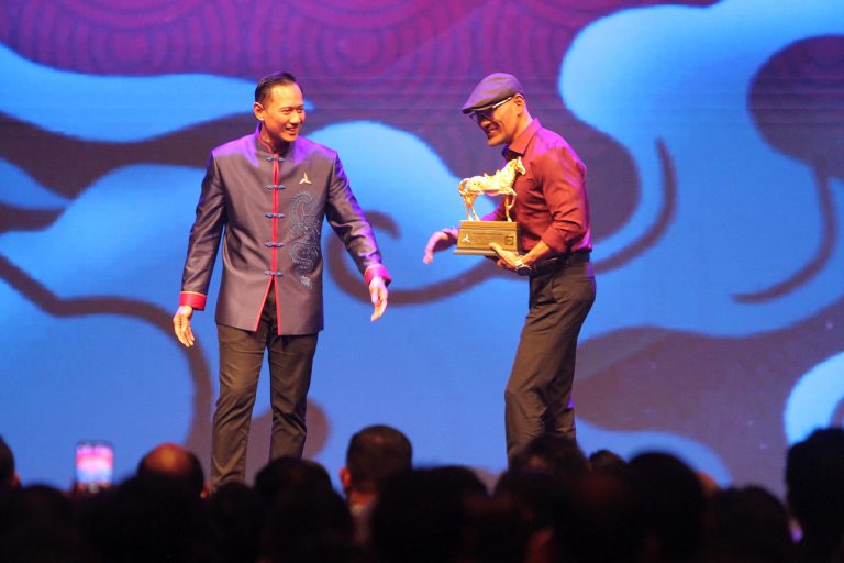 Acara ini menjadi simbol komitmen dalam merawat keberagaman dan memperkuat persatuan bangsa.