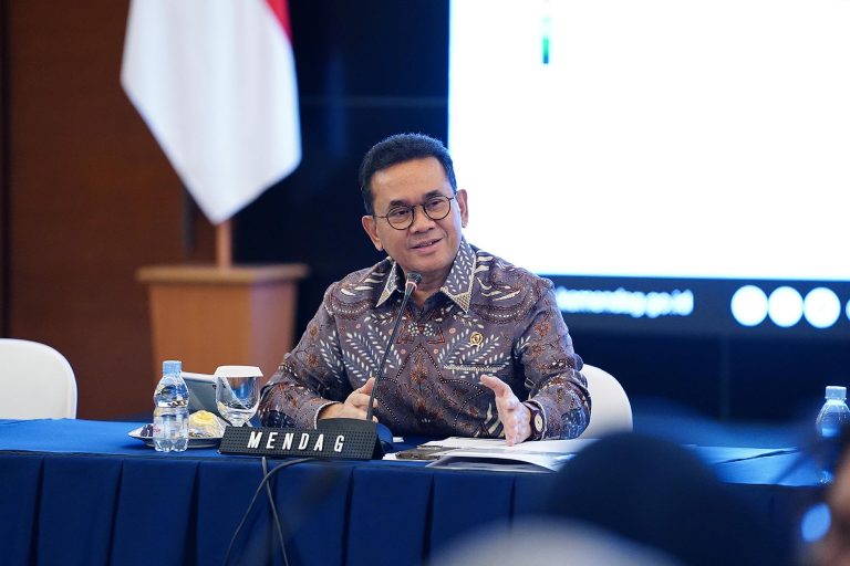 Mendag mengungkapkan, Indonesia berhasil mencatatkan surplus neraca perdagangan di tengah tantangan proteksionisme global dan penurunan harga komoditas utama. Kinerja ini sekaligus memberikan optimistisme dalam menghadapi tantangan perdagangan global pada 2026.