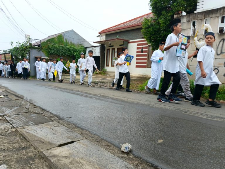 Menyambut bulan suci Ramadan, siswa-siswi dari berbagai Sekolah Dasar (SD) mengikuti Pawai Ramadan 2026, acara tahunan yang memadukan kreativitas, pendidikan nilai-nilai agama, dan semangat kebersamaan.