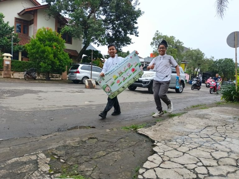Menyambut bulan suci Ramadan, siswa-siswi dari berbagai Sekolah Dasar (SD) mengikuti Pawai Ramadan 2026, acara tahunan yang memadukan kreativitas, pendidikan nilai-nilai agama, dan semangat kebersamaan.
