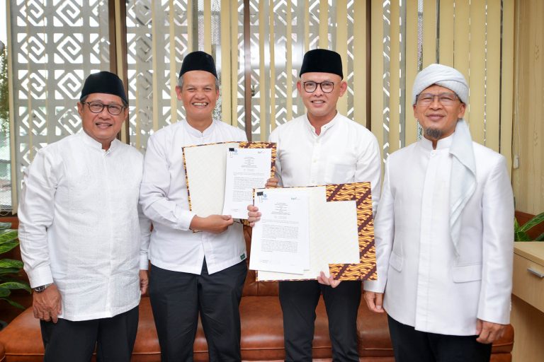 Nota MOU ditandatangani oleh Direktur Network & Retail Funding BSN Ari Kurniaman dan Ketua Yayasan Daarut Tauhiid Iskandar. Dalam nota kesepahaman kerjasama tersebut BSN terbuka ruang untuk mendukung pembiayaan kegiatan pengembangan yayasan dengan layanan dan produk bank yang dimiliki BSN.   Sesuai dengan visi bank hasil spin off BTN Syariah yang bergabung dengan Bank Victoria Syariah yaitu menjadi mitra keuangan keluarga Indonesia yang berkah dan amanah, BSN saat ini gencar melakukan pengembangan ekonomi syariah di banyak organisasi muslim di Indonesia sekaligus menguatkan literasi keuangan di lingkungan keluarga muslim Indonesia.