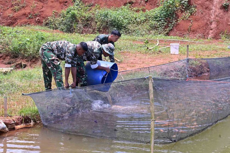 Danlanud mengatakan program ketahanan pangan di Lanud SDM diarahkan untuk mewujudkan hilirisasi komoditas hasil produksi agar langsung dimanfaatkan oleh dapur SPPG.