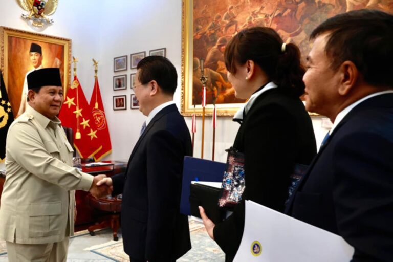 Pertemuan yang berlangsung hangat tersebut membahas mengenai peningkatan kerja sama antarnegara dalam menjaga stabilitas keamanan kawasan.