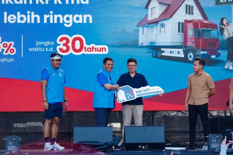 Melalui skema KPR BTN Take Over, debitur dapat memindahkan kredit perumahannya dari bank lain ke BTN dengan suku bunga kompetitif sebesar 2,65% fixed selama 3 tahun. Sehingga memberikan keringanan cicilan bagi debitur.