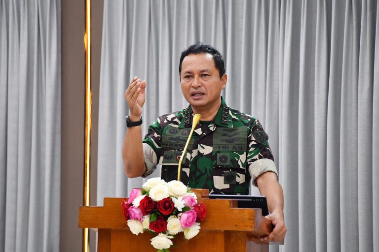 Kasau meminta para Perwira Remaja (Paja) penerbang TNI Angkatan Udara untuk senantiasa menunjukkan integritas, loyalitas, dan dedikasi dalam setiap pelaksanaan tugas.
