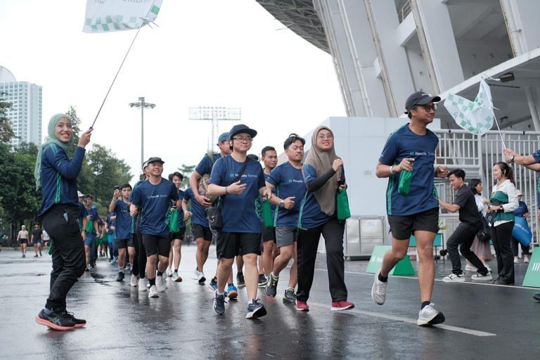 Kegiatan ini turut dihadiri oleh Shafira Bawazier, Direktur Distribusi Manulife Syariah Indonesia, yang hadir bersama lebih dari 250 peserta untuk menggerakan tetap hidup sehat, silahturahmi dan mempererat kebersamaan di bulan Ramadan.