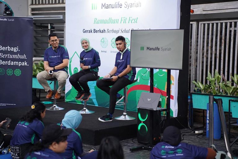 Kegiatan ini turut dihadiri oleh Shafira Bawazier, Direktur Distribusi Manulife Syariah Indonesia, yang hadir bersama lebih dari 250 peserta untuk menggerakan tetap hidup sehat, silahturahmi dan mempererat kebersamaan di bulan Ramadan.