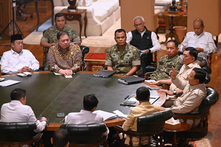 Pertemuan tersebut membahas sejumlah langkah strategis nasional sekaligus memastikan kesiapan pemerintah menjelang Hari Raya Idulfitri.