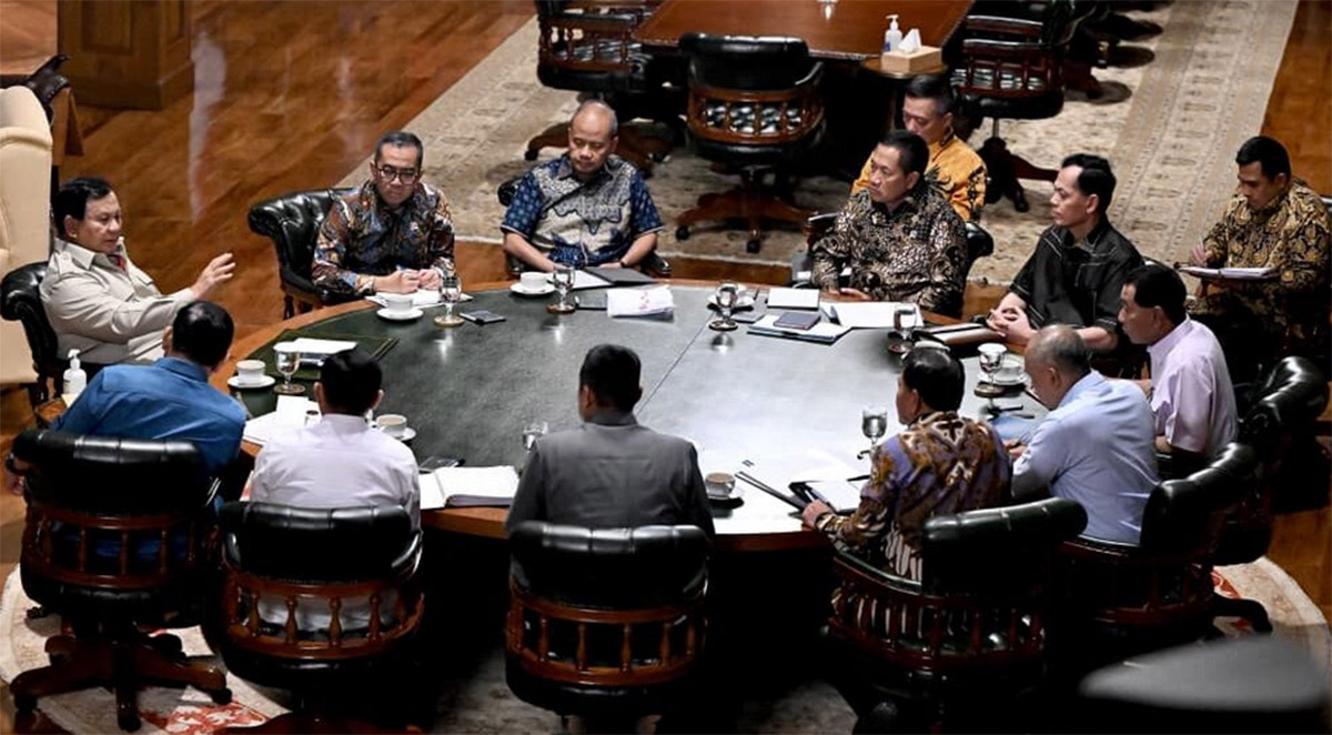 Presiden Prabowo Gelar Lima Rapat di Hambalang, Bahas Kampus STEM hingga Kesiapan Mudik Lebaran