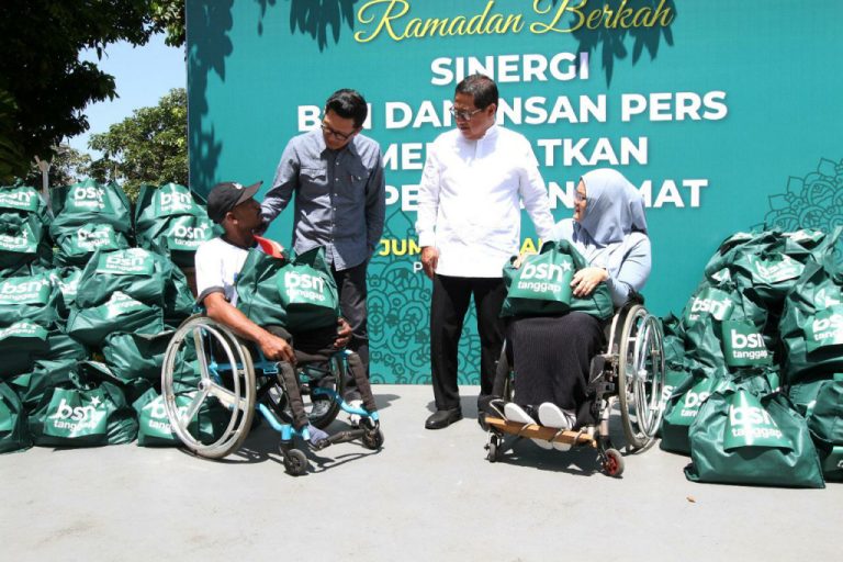 BSN bersinergi dengan Forum Wartawan BSN menggelar kegiatan sosial bertajuk “Ramadan Berkah, Sinergi BSN dan Insan Pers Menguatkan Kepedulian Umat”.   Kegiatan ini merupakan bentuk kepedulian terhadap masyarakat yang membutuhkan, khususnya menjelang Hari Raya Idul Fitri 1447 H. Dalam kegiatan tersebut, BSN menyalurkan ratusan paket sembako yang akan dibagikan di berbagai wilayah Jabodetabek dan sekitar kantor.