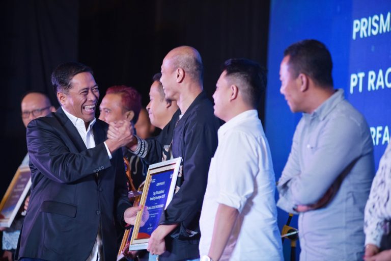 Penghargaan diberikan kepada developer yang dinilai memiliki kontribusi signifikan terhadap realisasi KPR BTN sepanjang 2025, baik untuk perumahan bersubsidi maupun nonsubsidi. Adapun developer yang mendapatkan penghargaan dengan penilaian mencakup jumlah realisasi, kualitas kredit, kepatuhan terhadap regulasi, serta komitmen menjaga kualitas pembangunan perumahan dan kerja sama dengan BTN.