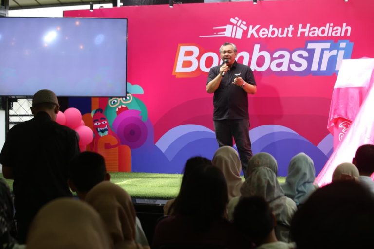 Tri menghadirkan program BombasTri dengan konsep “Serbu Hadiahnya, Double Kesempatannya” yang berlangsung pada periode 1 September hingga 31 Desember 2025. Program ini menjadi bentuk apresiasi atas kepercayaan pelanggan yang terus memilih Tri untuk tetap terhubung setiap hari.