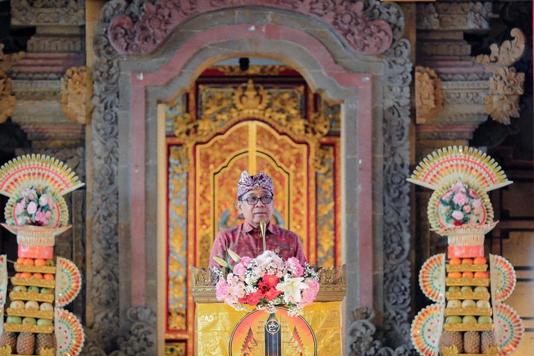 Kegiatan berbagi makanan tersebut bertepatan dengan Bulan Suci Ramadan dan sekaligus menjadi ajang berbagi makanan berbuka puasa bagi umat Muslim. Momentum ini menjadi simbol harmoni dan kerukunan dalam keberagaman Indonesia.  Dalam sambutannya, Menko PMK menegaskan bahwa semangat kebersamaan lintas iman harus terus diperkuat, terlebih di momen ketika berbagai hari besar keagamaan hadir hampir bersamaan.