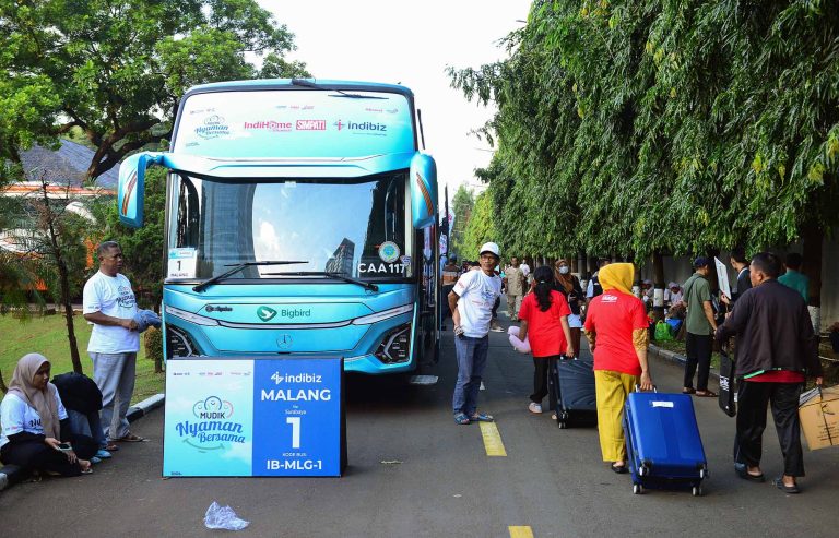 Dalam semangat melayani sepenuh hati dan berbagi kebahagiaan di bulan Ramadan, Telkomsel kembali menghadirkan Program Mudik Hepi 2026, sebuah inisiatif dari Telkomsel Poin yang mengajak pelanggan untuk berbagi dengan membantu saudara-saudara kita yang membutuhkan agar dapat pulang ke kampung halaman dan merayakan Idul Fitri bersama keluarga.