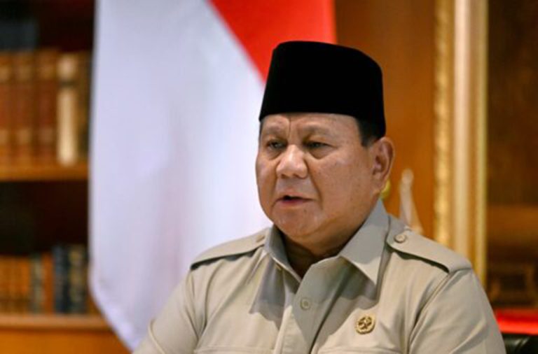 Dalam pesannya, Kepala Negara menyampaikan ucapan selamat atas nama pribadi, keluarga, serta Pemerintah Republik Indonesia, seraya memohon maaf lahir dan batin. Lebih lanjut, Kepala Negara mengajak seluruh masyarakat untuk menjadikan momentum Idulfitri sebagai kesempatan saling memaafkan, mempererat silaturahmi, dan memperkuat persatuan sebagai satu bangsa.