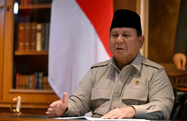Dalam pesannya, Kepala Negara menyampaikan ucapan selamat atas nama pribadi, keluarga, serta Pemerintah Republik Indonesia, seraya memohon maaf lahir dan batin. Lebih lanjut, Kepala Negara mengajak seluruh masyarakat untuk menjadikan momentum Idulfitri sebagai kesempatan saling memaafkan, mempererat silaturahmi, dan memperkuat persatuan sebagai satu bangsa.