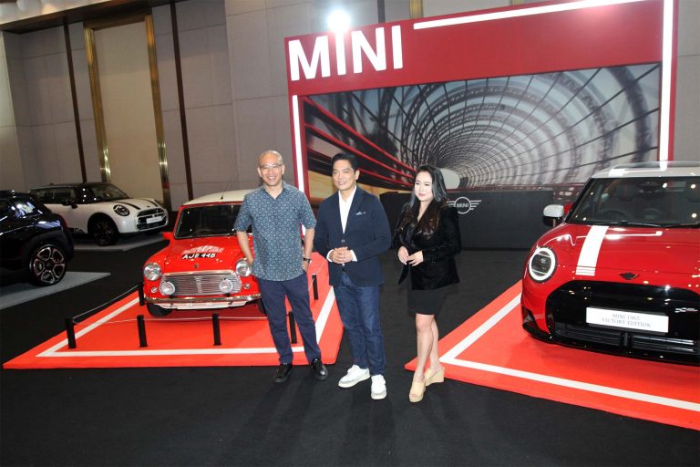 BMW Group Indonesia menghadirkan BMW Group Festival of JOY sebagai perayaan 25 tahun kehadirannya di Indonesia, sekaligus tegaskan komitmen dalam hadirkan pengalaman premium yang menyeluruh bagi pelanggan. Momentum ini juga tandai 110 tahun BMW Group secara global, memperkuat heritage inovasi dan Sheer Driving Pleasure.