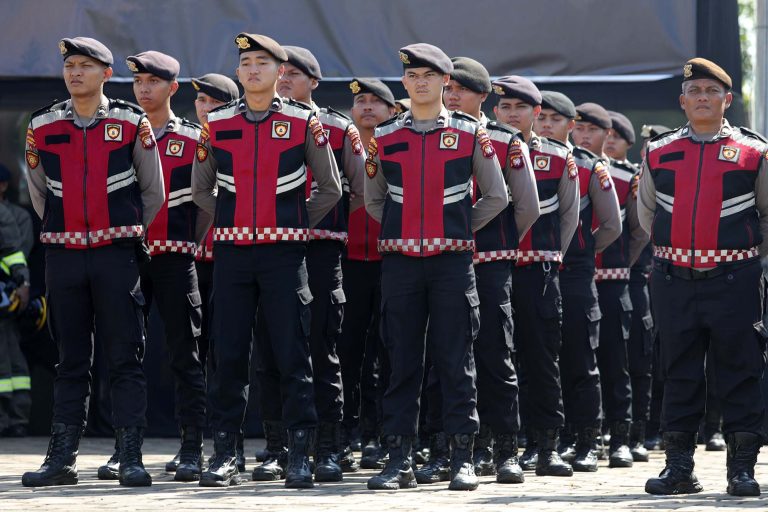 Dalam kegiatan apel tersebut, dilakukan pengecekan kesiapan pasukan yang terdiri dari personel TNI, Polri, BPBD, Manggala Agni, relawan masyarakat peduli api serta instansi terkait lainnya. Selain itu, turut diperiksa kesiapan sarana prasarana penunjang dalam operasi pemadaman, termasuk peralatan pemadaman darat dan kendaraan operasional.