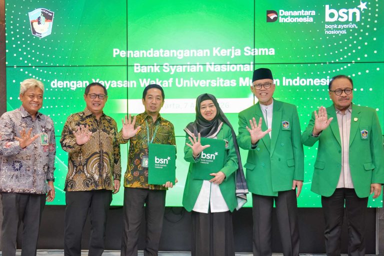BSN menjalin kerja sama strategis dengan Yayasan Wakaf UMI dalam upaya meningkatkan kualitas layanan keuangan syariah, serta mendukung pengelolaan dana yang profesional dan berkelanjutan sebagai bagian dari komitmen memperluas kontribusi perseroan terhadap institusi pendidikan berbasis Islam, sekaligus memperkuat implementasi prinsip keuangan syariah yang transparan, akuntabel, dan berorientasi pada kebermanfaatan.  Selain pemanfaatan jasa dan layanan BSN untuk mendukung kegiatan UMI, kerjasama yang ditandatangani kedua belah pihak juga membuka ruang untuk pengembangan bisnis yang berdampak positif bagi ekosistem UMI yang saat ini berfokus untuk mengembangkan bisnis usaha secara syariah. BSN dianggap sebagai mitra bank syariah paling tepat saat ini untuk mendampingi UMI dalam pengelolaan dana dan pengembangannya.