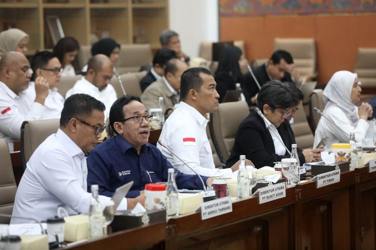 Rapat tersebut membahas mengenai evaluasi kinerja korporasi tahun 2025 serta roadmap pengembangan usaha tahun 2026.