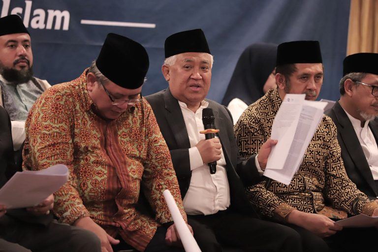 Sejumlah ulama, zuama, dan cendekiawan Muslim Indonesia menyerukan pentingnya persatuan dunia Islam untuk mendorong terciptanya perdamaian global, khususnya di kawasan Timur Tengah yang terus dilanda konflik.