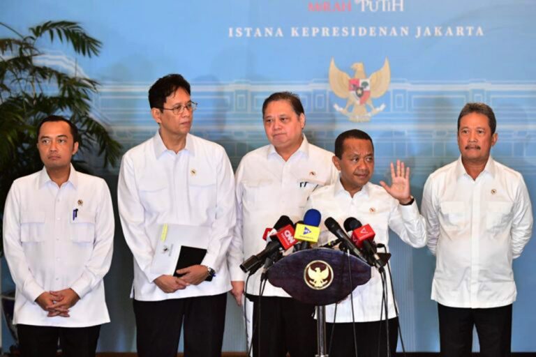 Pemerintah juga memastikan bahwa kebutuhan Indonesia terhadap pasokan energi dari kawasan rawan relatif terbatas. Menurut Bahlil, impor dari kawasan Timur Tengah hanya berupa minyak mentah (crude oil) dengan porsi sekitar 20–25 persen, sementara BBM jadi tidak diimpor dari kawasan tersebut.