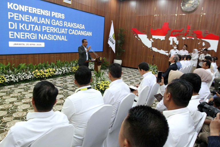 Menteri ESDM menyampaikan temuan tersebut berasal dari hasil eksplorasi sumur Geliga-1 di Blok Ganal, lepas pantai Kalimantan Timur dengan potensi sumber daya gas sekitar 5 triliun kaki kubik serta 300 juta barel kondensat yang dioperasikan perusahaan energi asal Italia ENI.