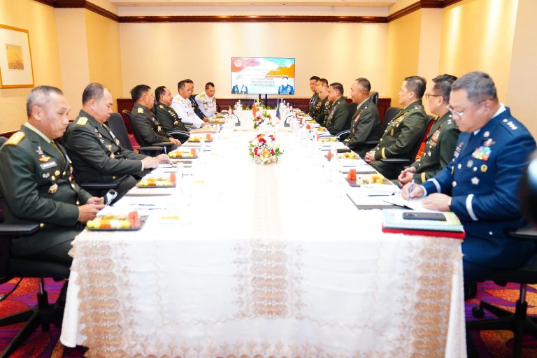 Dalam pertemuan tersebut Panglima TNI menegaskan komitmen Indonesia untuk terus memperkuat hubungan bilateral dengan Filipina, serta berkontribusi aktif dalam memajukan harmoni dan solidaritas di seluruh kawasan ASEAN. Melalui kerja sama yang erat, diharapkan Indonesia dan Filipina dapat menghadapi tantangan regional dengan lebih baik dan mewujudkan kawasan yang damai, aman, dan sejahtera.