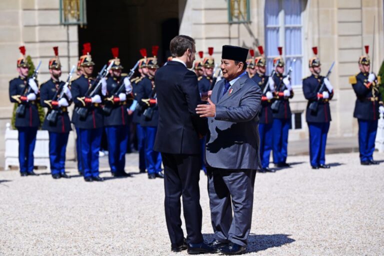 Kunjungan ini menjadi bagian penting dari rangkaian diplomasi Presiden Prabowo setelah sebelumnya melakukan pertemuan intensif dengan Presiden Federasi Rusia, Vladimir Putin. Melalui rangkaian pertemuan tersebut, Indonesia terus menegaskan perannya sebagai mitra strategis yang aktif dalam mendorong kerja sama internasional, stabilitas global, serta perdamaian dunia.