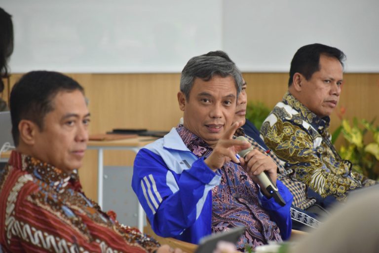 Selama 50 tahun menyalurkan KPR, BTN telah berkontribusi untuk meningkatkan pertumbuhan ekonomi terutama melalui sektor perumahan. Seiring dengan transformasi bisnis, BTN kini tidak hanya berfokus pada pembiayaan KPR tetapi memperluas perannya dengan mengembangkan bisnis beyond mortgage yang memberikan kemudahan bagi debitur KPR BTN untuk memperoleh kredit lainnya seperti kredit untuk renovasi rumah, kendaraan bermotor ataupun biaya pendidikan anak.