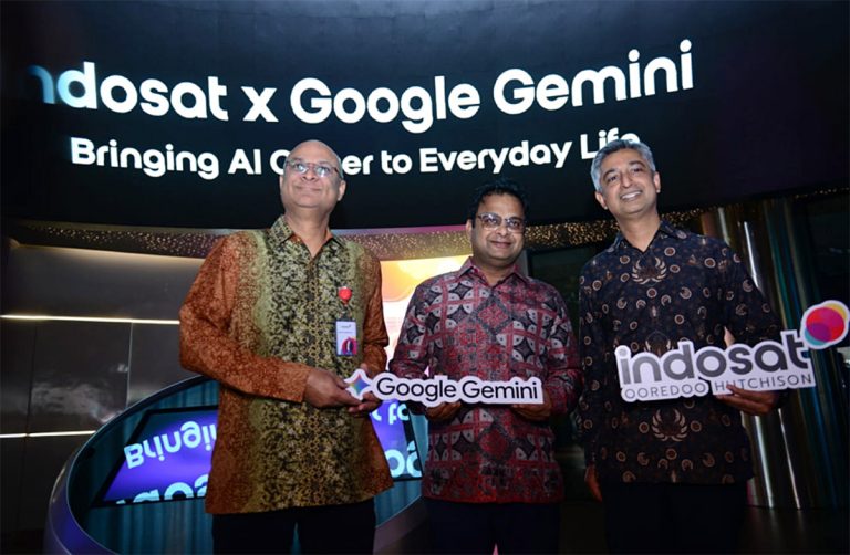 EKOBISNIS.COM: (Dari kiri kekanan) Chief Growth Officer Indosat, Apoorva Mehrotra, EVP-Head of Mass Market Growth Indosat, Dheeraj Kumar dan Director, Platforms & Devices Partnerships, APAC Google, Rohan Tiwary berfoto Bersama saat acara peluncuran Bundling Indosat dan Google Gemini di Jakarta, Kamis (8/4/2026). Pelanggan IM3 dan Tri kini bisa menikmati akses Google Gemini lewat bundling paket data di aplikasi myIM3 dan BIMA+.***(Foto: Ekobisnis.com/Purwa)